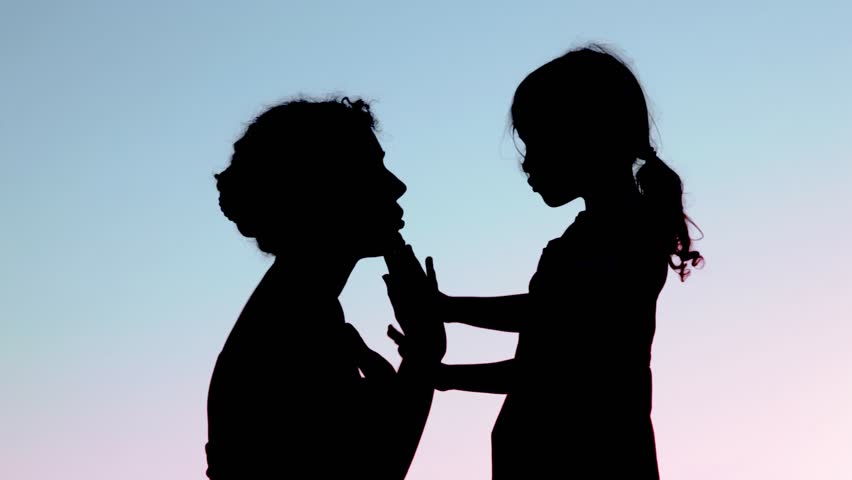 mother-daughter-silhouette
